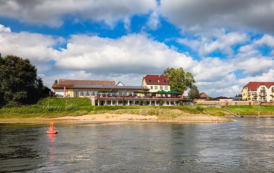Hotel Elbterrassen Zu Brambach à Dessau-Rosslau Extérieur photo