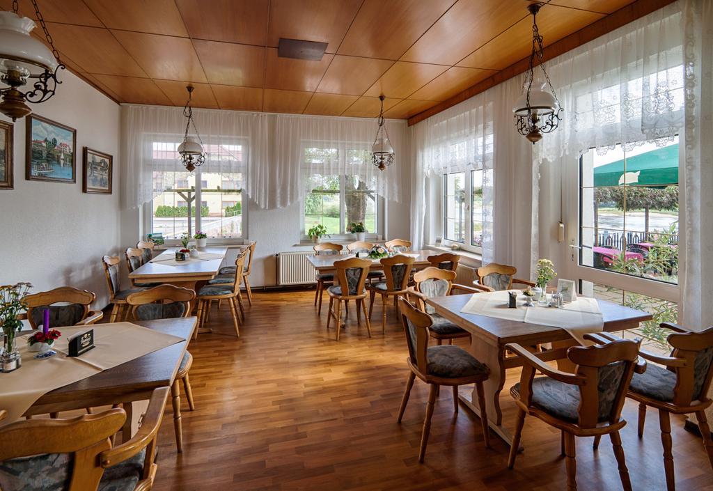 Hotel Elbterrassen Zu Brambach à Dessau-Rosslau Extérieur photo