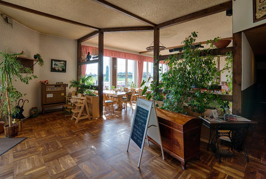 Hotel Elbterrassen Zu Brambach à Dessau-Rosslau Extérieur photo