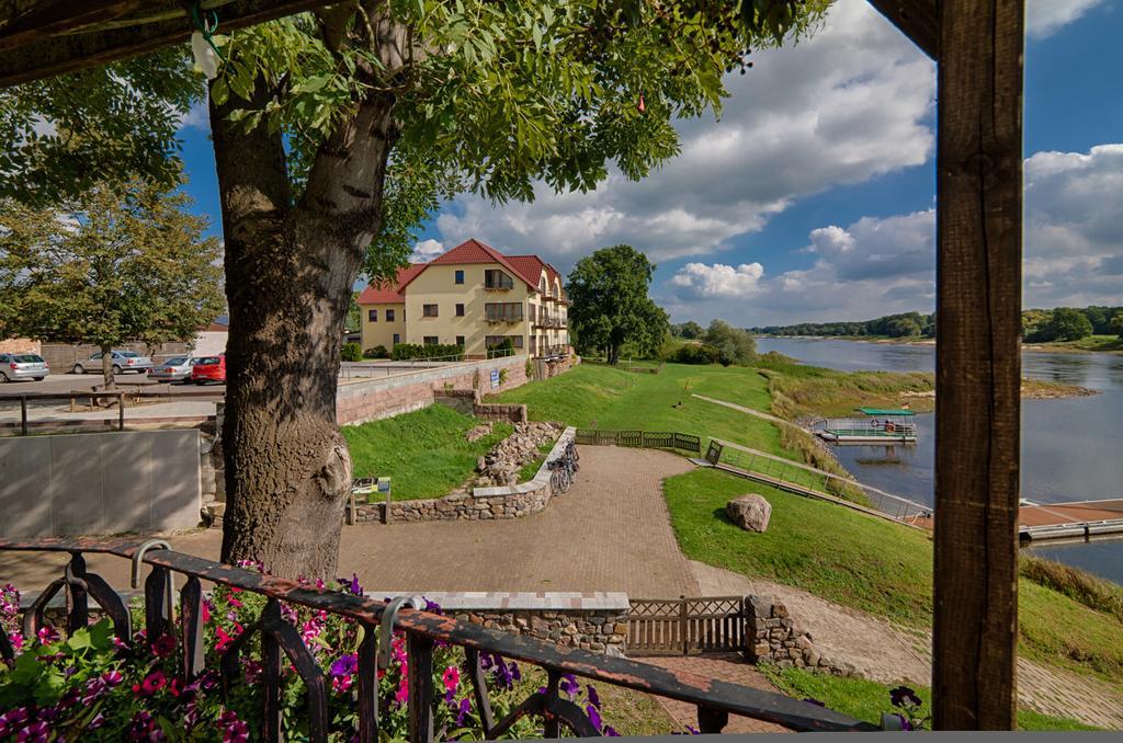 Hotel Elbterrassen Zu Brambach à Dessau-Rosslau Extérieur photo