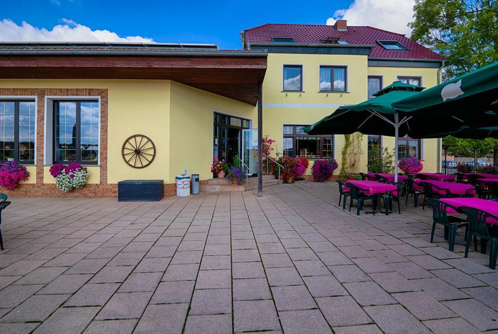 Hotel Elbterrassen Zu Brambach à Dessau-Rosslau Extérieur photo