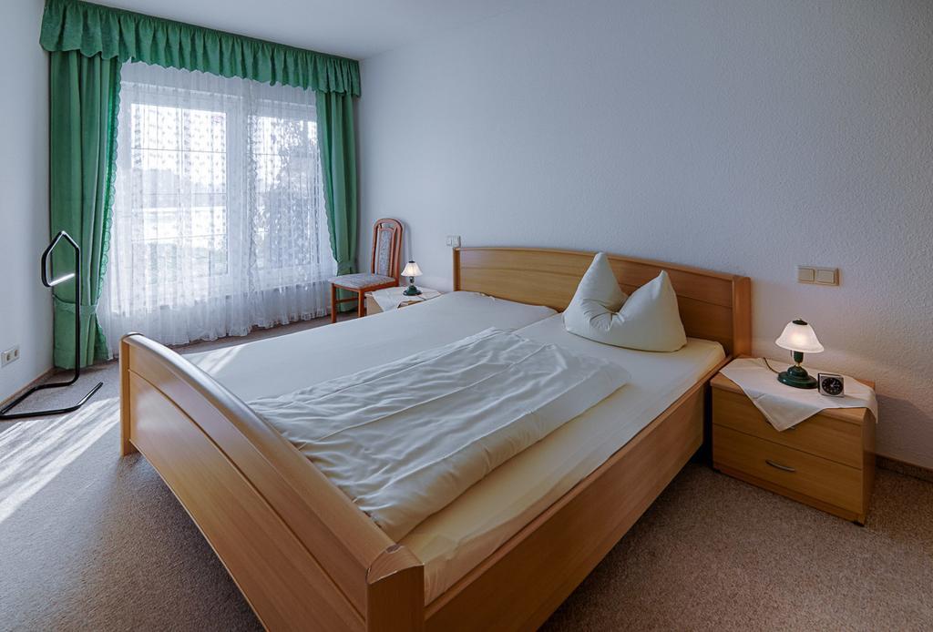 Hotel Elbterrassen Zu Brambach à Dessau-Rosslau Extérieur photo
