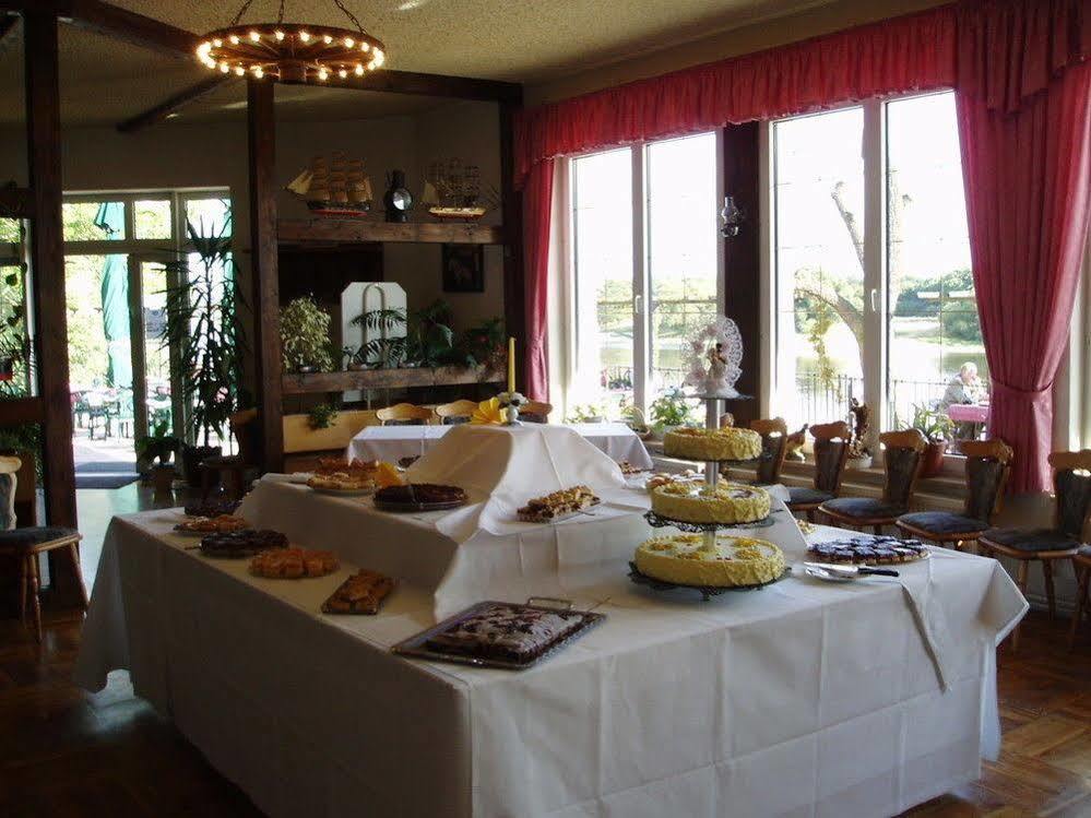 Hotel Elbterrassen Zu Brambach à Dessau-Rosslau Extérieur photo